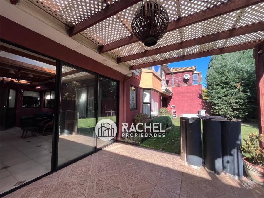 SE VENDE GRAN CASA SECTOR BARRIO INGLÉS