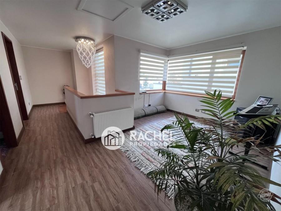 SE VENDE MODERNA Y LUMINOSA CASA MEDITERRÁNEA