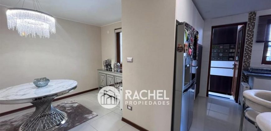 SE VENDE MODERNA Y LUMINOSA CASA MEDITERRÁNEA