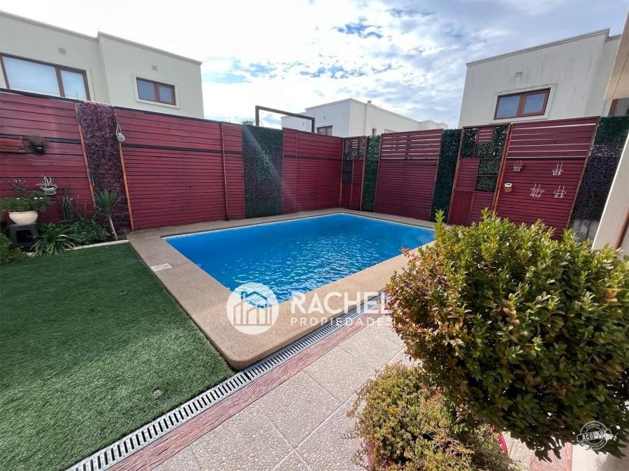 SE VENDE MODERNA Y LUMINOSA CASA MEDITERRÁNEA
