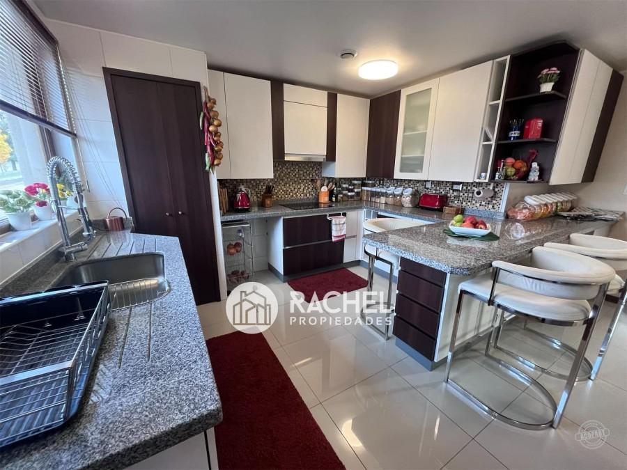 SE VENDE MODERNA Y LUMINOSA CASA MEDITERRÁNEA