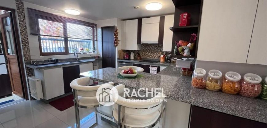 SE VENDE MODERNA Y LUMINOSA CASA MEDITERRÁNEA