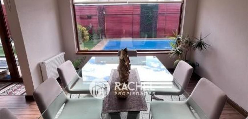 SE VENDE MODERNA Y LUMINOSA CASA MEDITERRÁNEA