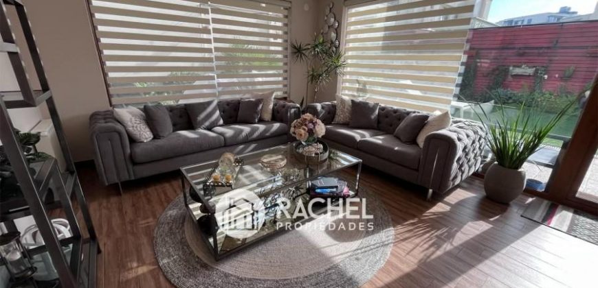 SE VENDE MODERNA Y LUMINOSA CASA MEDITERRÁNEA
