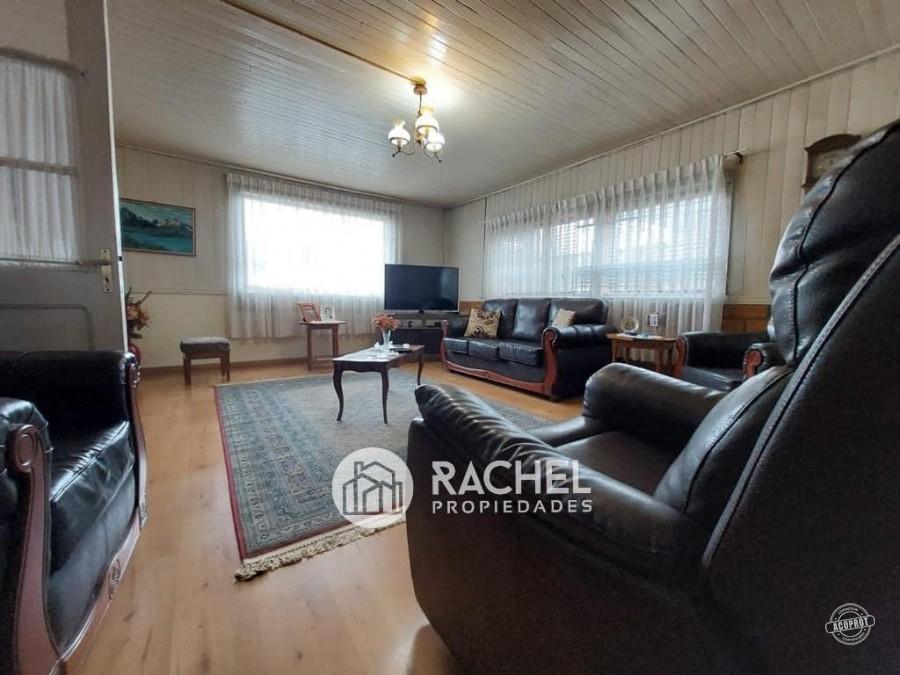 SE VENDE AMPLIA CASA EN PUEBLO NUEVO