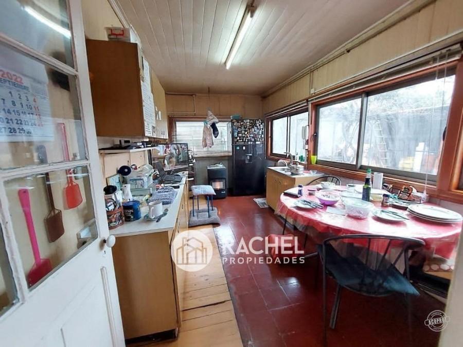 SE VENDE AMPLIA CASA EN PUEBLO NUEVO