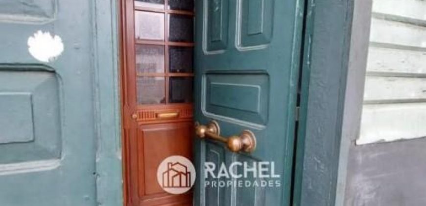 SE VENDE AMPLIA CASA EN PUEBLO NUEVO