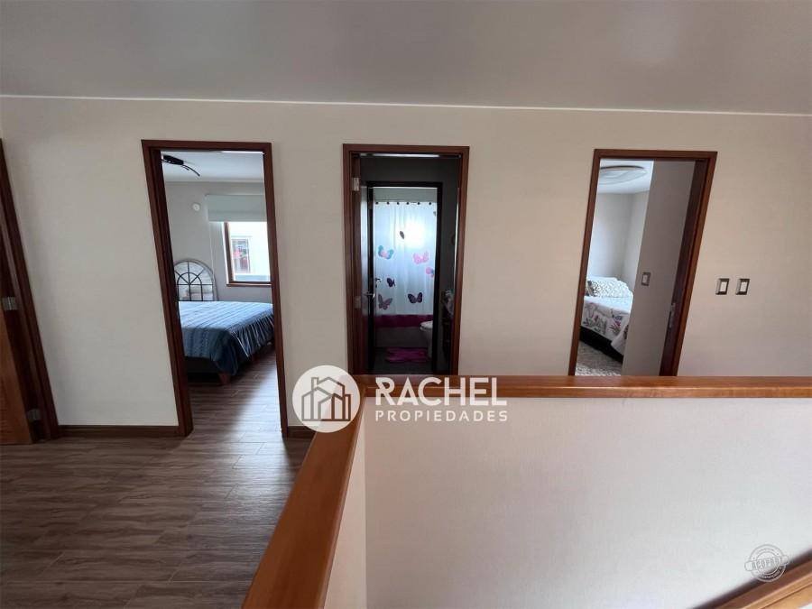 SE VENDE MODERNA Y LUMINOSA CASA MEDITERRÁNEA