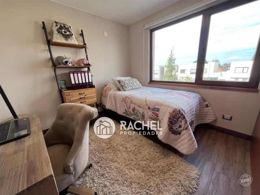 SE VENDE MODERNA Y LUMINOSA CASA MEDITERRÁNEA