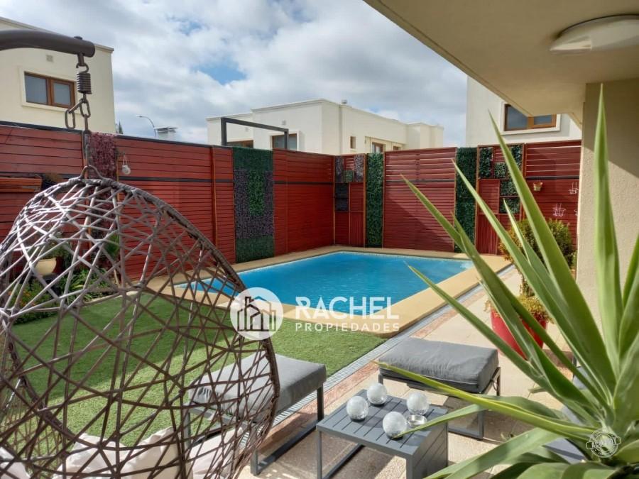 SE VENDE MODERNA Y LUMINOSA CASA MEDITERRÁNEA