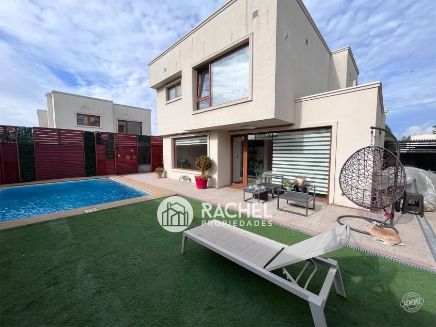 SE VENDE MODERNA Y LUMINOSA CASA MEDITERRÁNEA