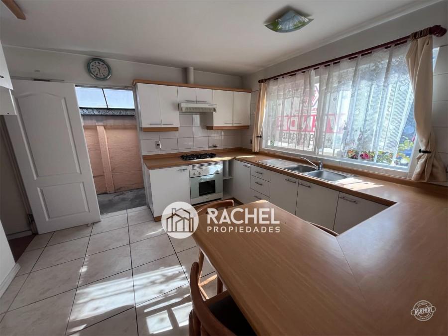 SE VENDE CASA 4 DORM. – SECTOR LOS CONQUISTADORES