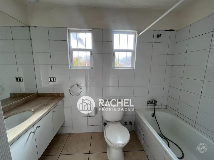 SE VENDE CASA 4 DORM. – SECTOR LOS CONQUISTADORES