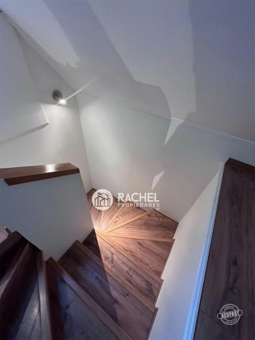 VENTA HERMOSA CASA RECIÉN REMODELADA
