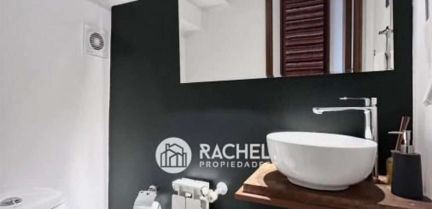 VENTA HERMOSA CASA RECIÉN REMODELADA