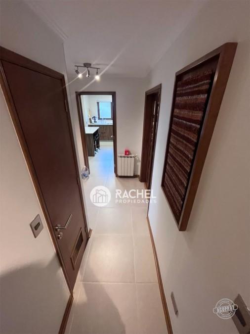VENTA HERMOSA CASA RECIÉN REMODELADA