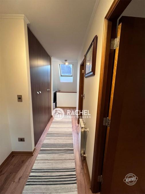VENTA HERMOSA CASA RECIÉN REMODELADA