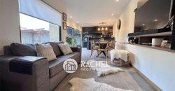 VENTA HERMOSA CASA RECIÉN REMODELADA