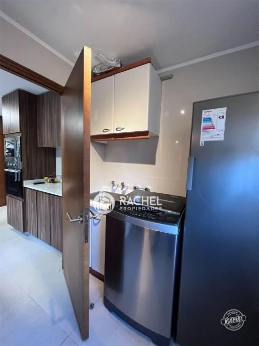 VENTA HERMOSA CASA RECIÉN REMODELADA