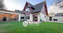 VENTA HERMOSA CASA RECIÉN REMODELADA