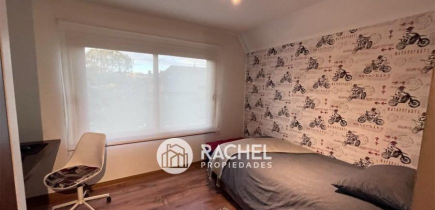 VENTA HERMOSA CASA RECIÉN REMODELADA