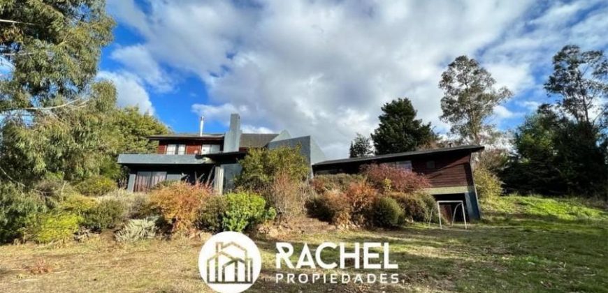 SE VENDE LINDA Y AMPLIA CASA EN CONDOMINIO EN LOMAS DE CHIVILCAN