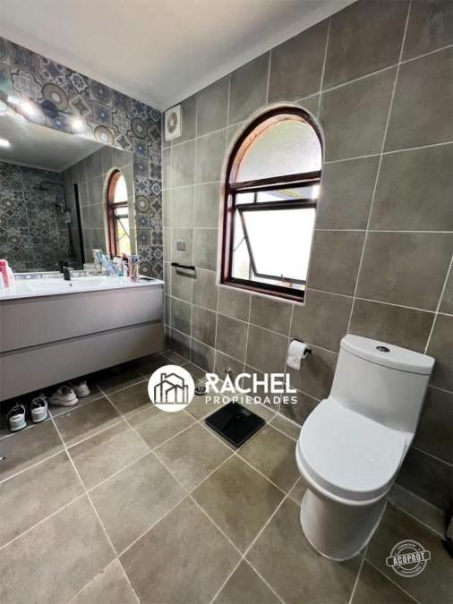 SE ARRIENDA LINDA Y AMPLIA CASA EN CONDOMINIO EN LOMAS DE CHIVILCAN