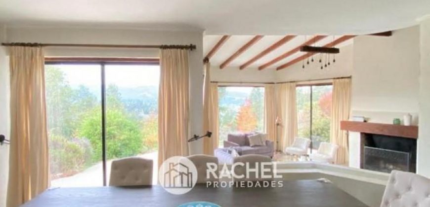 SE ARRIENDA LINDA Y AMPLIA CASA EN CONDOMINIO EN LOMAS DE CHIVILCAN