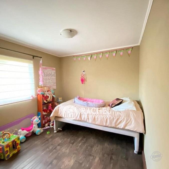SE ARRIENDA LINDA Y AMPLIA CASA EN CONDOMINIO EN LOMAS DE CHIVILCAN