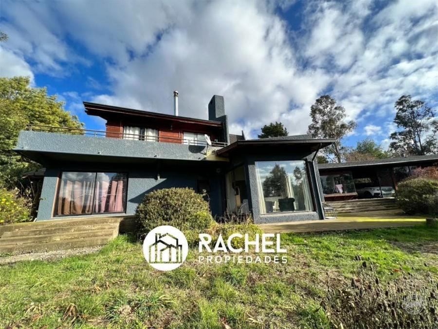 SE ARRIENDA LINDA Y AMPLIA CASA EN CONDOMINIO EN LOMAS DE CHIVILCAN