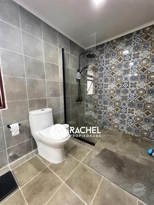 SE ARRIENDA LINDA Y AMPLIA CASA EN CONDOMINIO EN LOMAS DE CHIVILCAN
