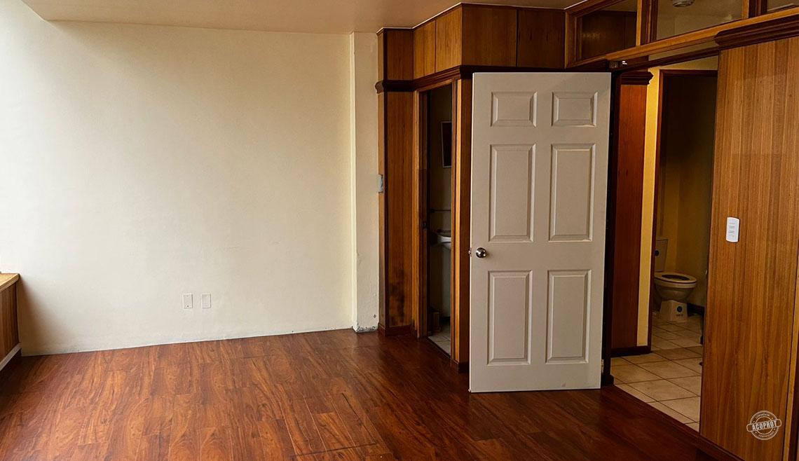 Arrendamos luminosa oficina en Edificio Centenario