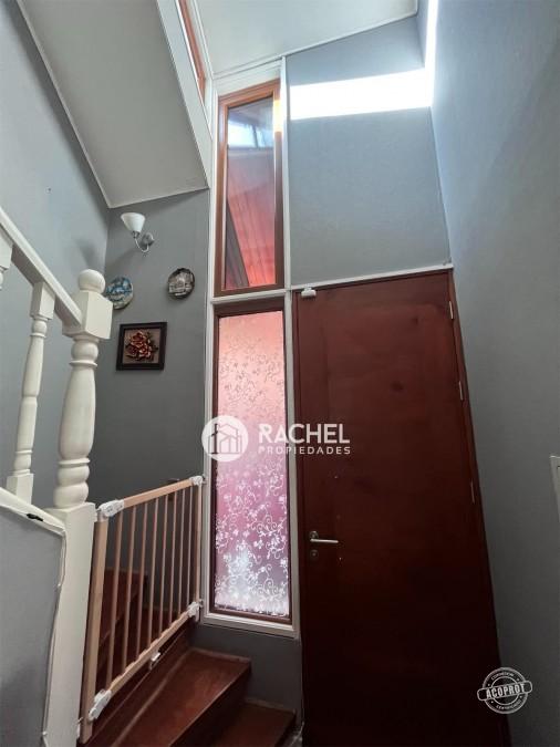 SE VENDE CÓMODA CASA EN SECTOR DE LOMAS DE MIRASUR