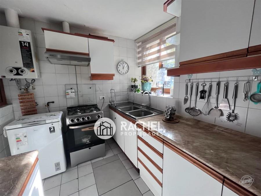 SE VENDE CÓMODA CASA EN SECTOR DE LOMAS DE MIRASUR
