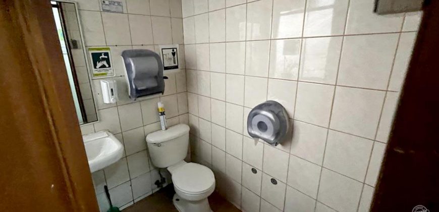 Arrendamos amplia casa comercial tipo edificio multipropósito ideal para oficina institucional