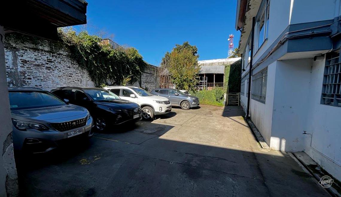 Arrendamos amplia casa comercial tipo edificio multipropósito ideal para oficina institucional