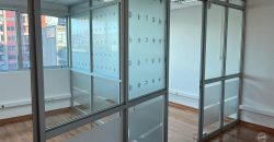 Arrendamos amplia y céntrica oficina en el Edificio Prat