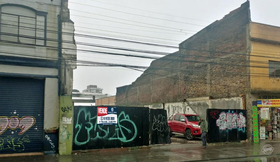 Vendemos sitio ubicado en pleno centro de la ciudad.