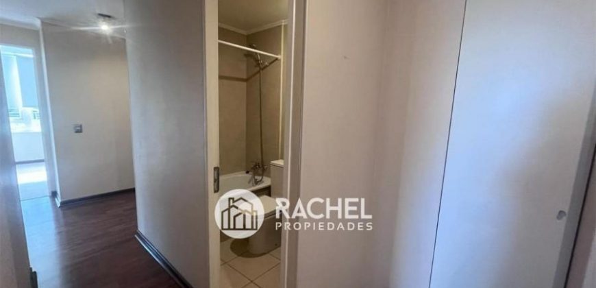 Se Arrienda Soleado Departamento 3D, 2B en Condominio Los Conquistadores