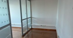 Arrendamos amplia y céntrica oficina en el Edificio Prat