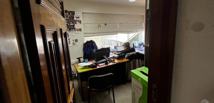Arrendamos amplia casa comercial tipo edificio multipropósito ideal para oficina institucional