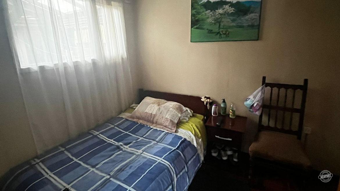 Vendemos casa a pasos de Caupolicán