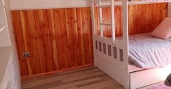 Se vende hermosa casa amoblada , en condominio camino al volcán a 8 minutos del centro de Pucón.