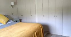 Se vende hermosa casa amoblada , en condominio camino al volcán a 8 minutos del centro de Pucón.