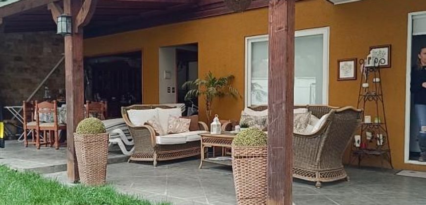 Se vende hermosa casa en condominio, Barrio Inglés.