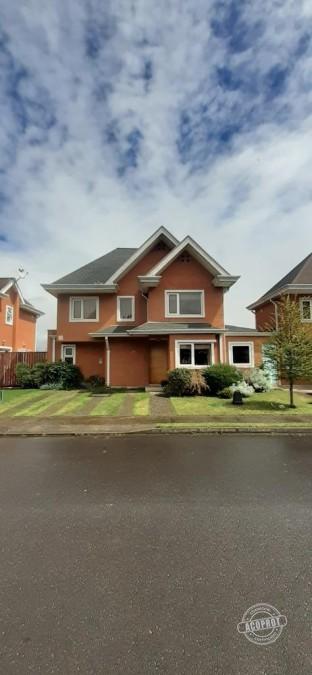 SE VENDE LINDA CASA EN CONDOMINIO ALTOS DEL PORTAL