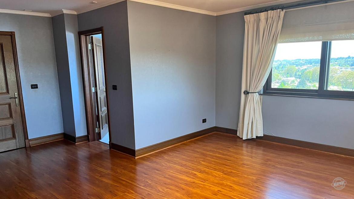 Vendemos amplio y luminoso departamento en Edificio El Conquistado