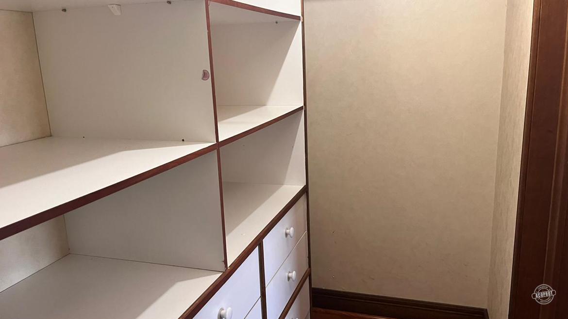 Vendemos amplio y luminoso departamento en Edificio El Conquistado