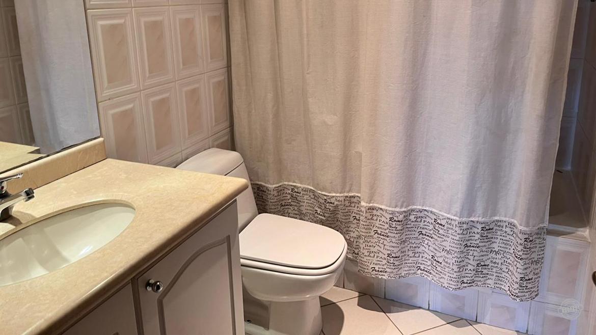 Vendemos amplio y luminoso departamento en Edificio El Conquistado