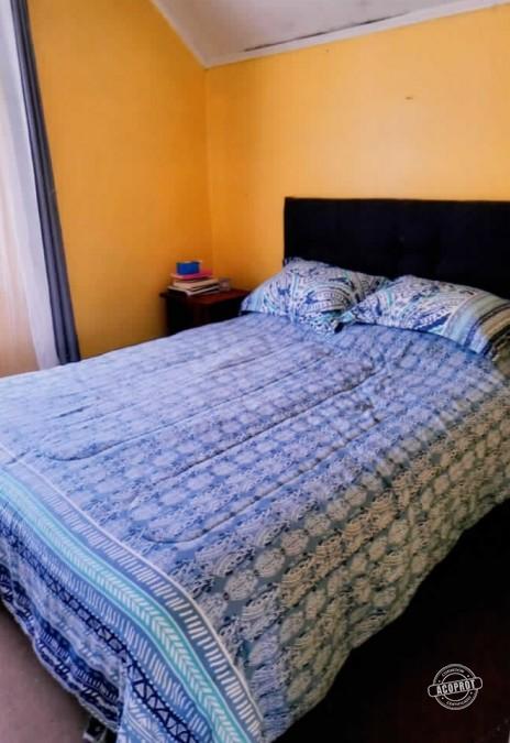 Vende Casa esquina 2 pisos Los Hinojos 3784 Villa Praderas de Santa Carolina.